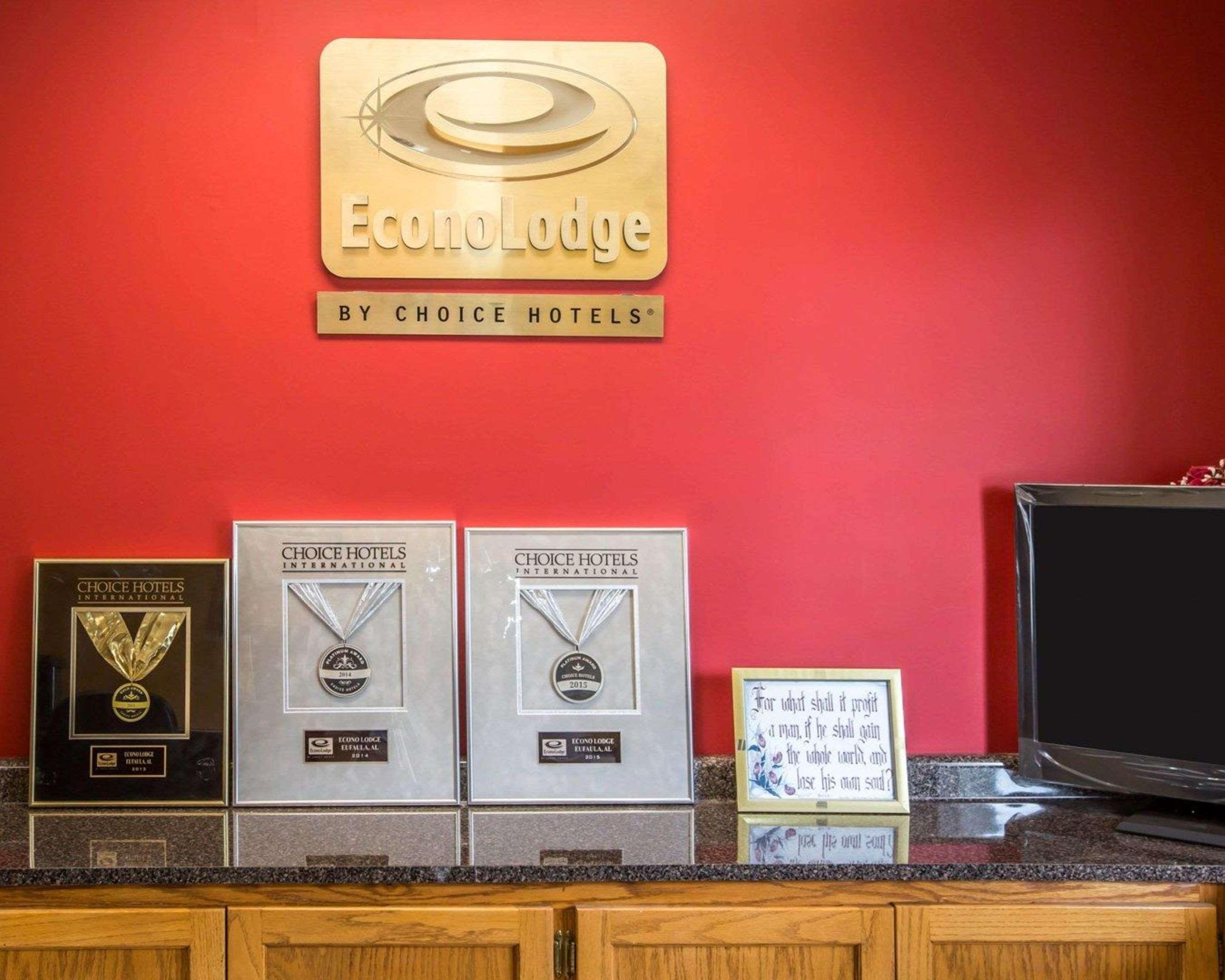 יופאלה Econo Lodge מראה חיצוני תמונה