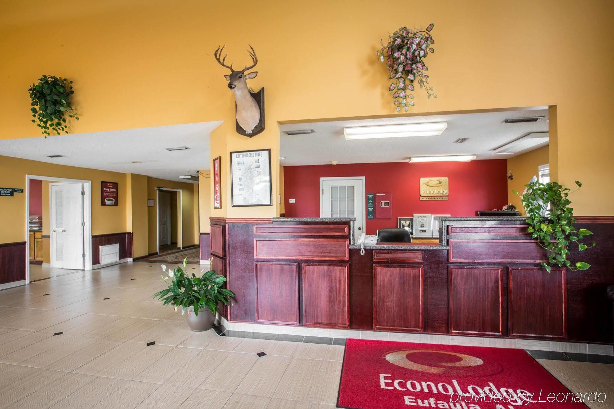 יופאלה Econo Lodge מראה חיצוני תמונה
